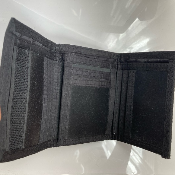 Two Men’s Wallets - Picture 7 of 7